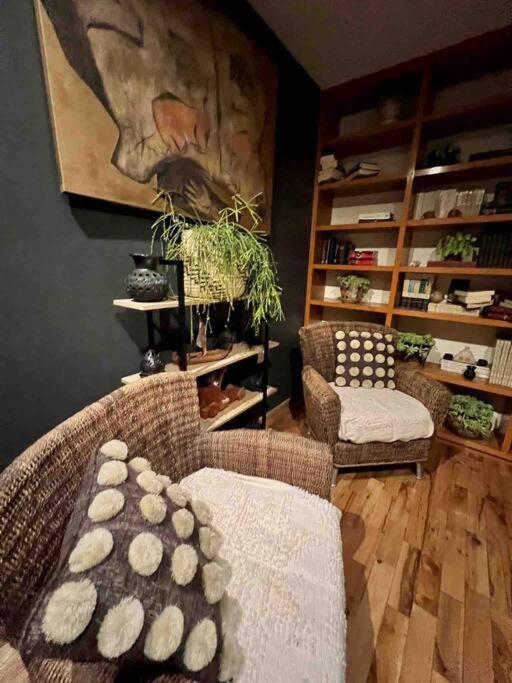 Luxurious Mid Century Modern Folk Art Home Мехіко Екстер'єр фото
