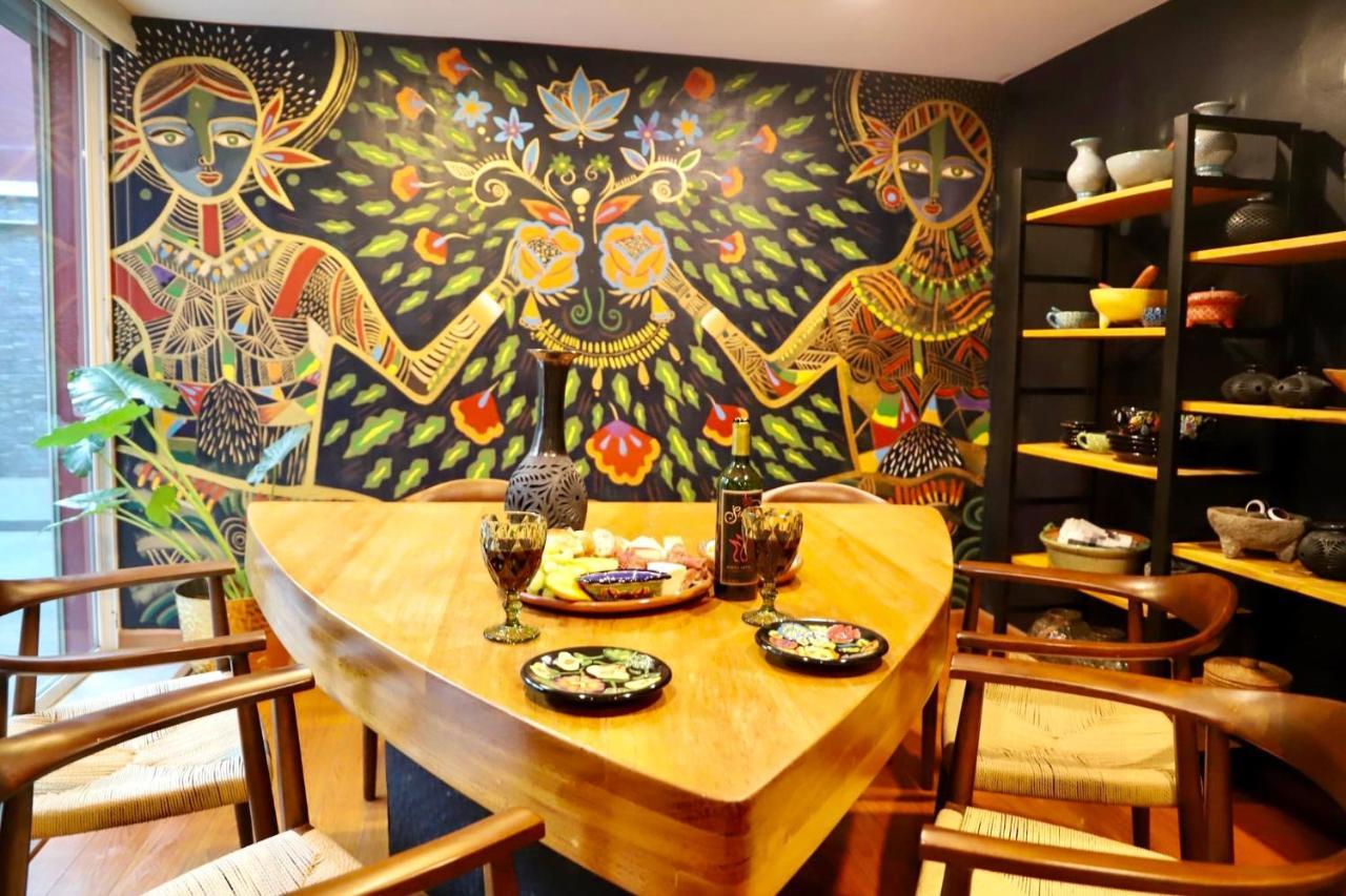 Luxurious Mid Century Modern Folk Art Home Мехіко Екстер'єр фото