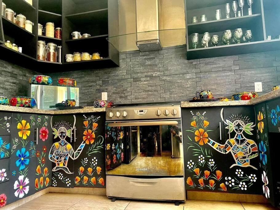 Luxurious Mid Century Modern Folk Art Home Мехіко Екстер'єр фото